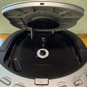 UNAVAILABLE - VTG  Emerson AM/FM CD Stereo Boombox PD6810 For Parts